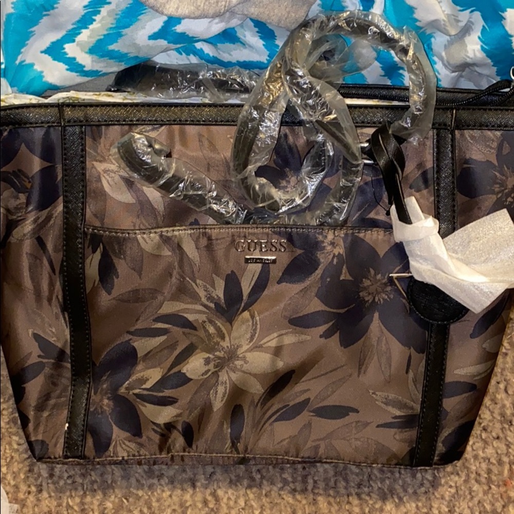 Guess purse